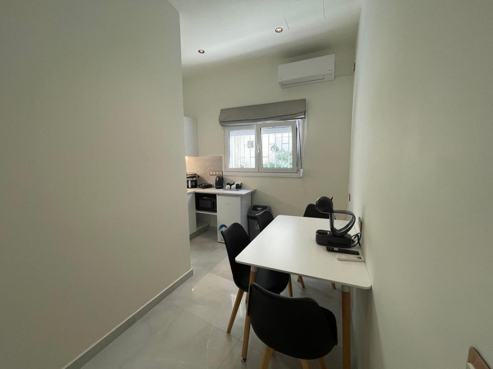 Feel Breeze Athens Apartment Exterior photo